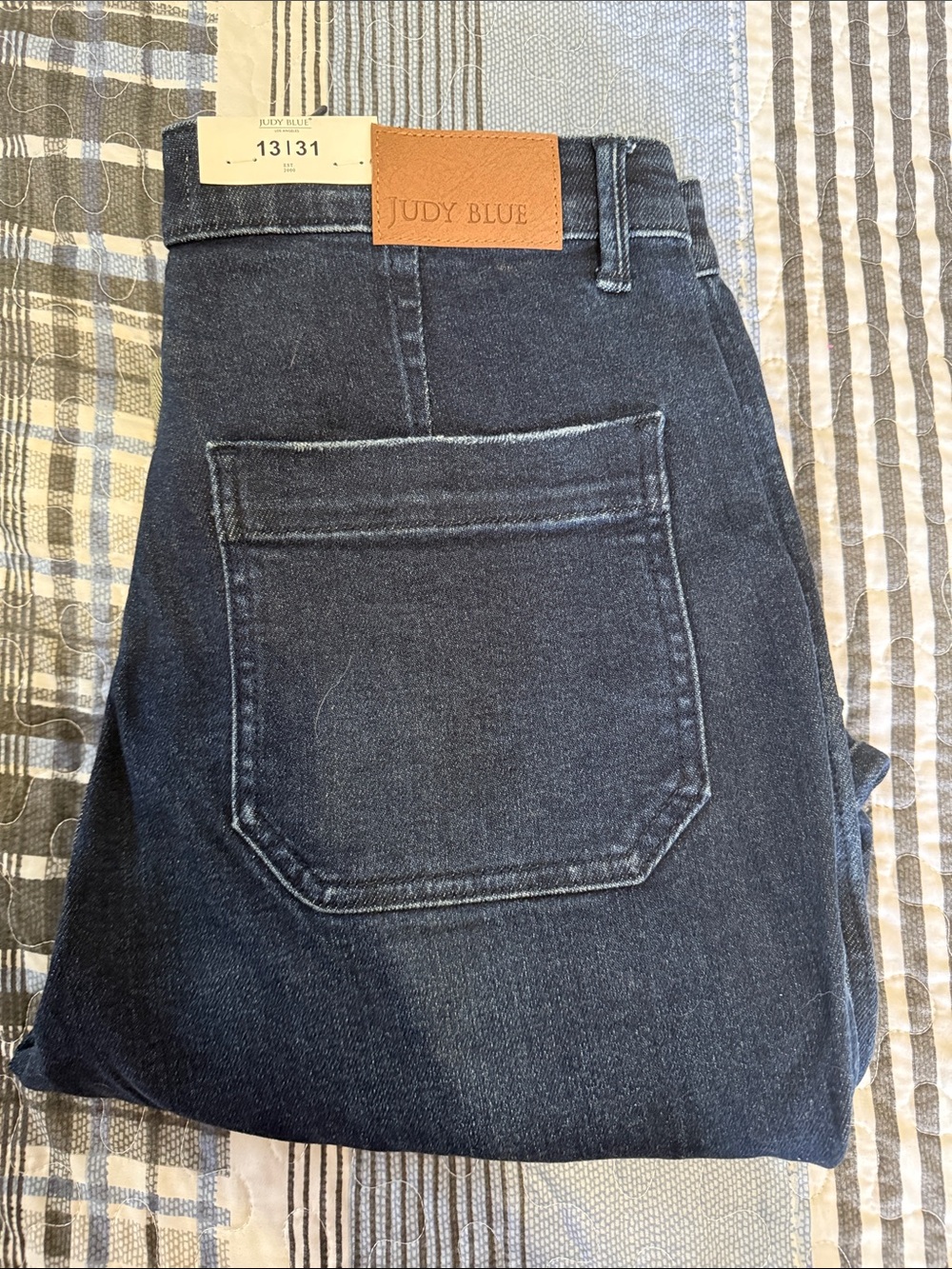 Judy Blue Woman  Straight Dark Indigo Jeans Jogger style